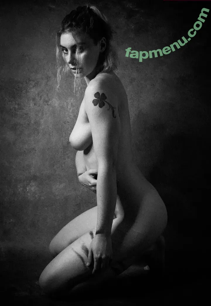 Muriel la Roja nude photo #0007 (muriel_la_roja / taste_of_taboo)