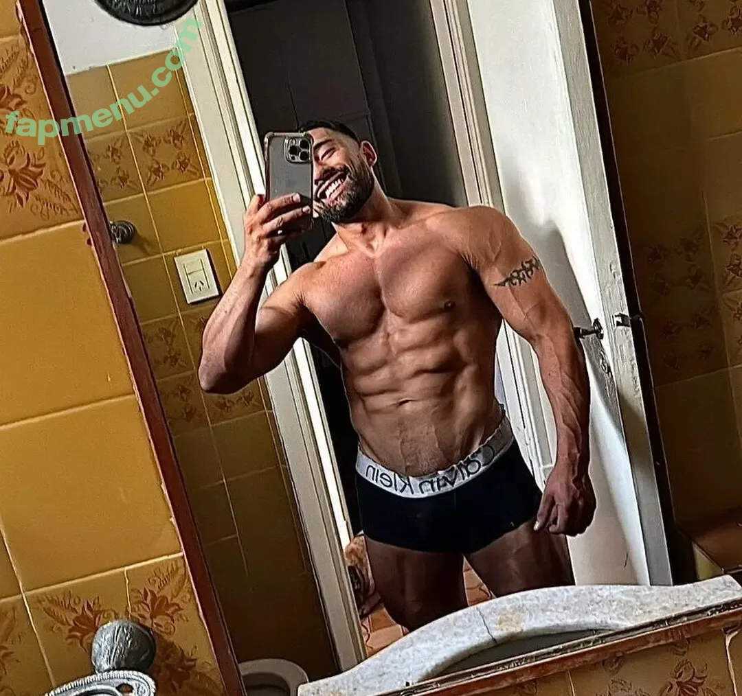 muscle_show nude photo #0308 (muscle_show01)