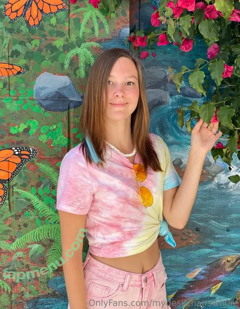mydeskchairswh0re nude photo #0021 (mydeskchairswh0re)