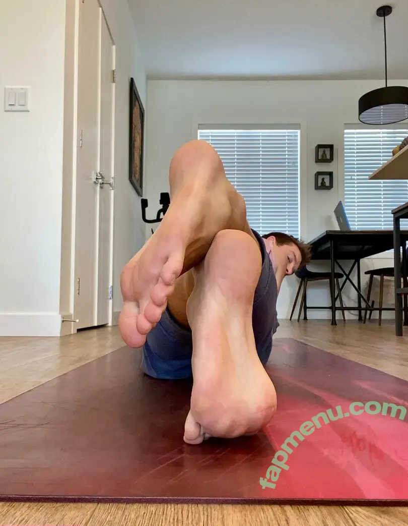 mylesmagicalsoles nude photo #0117 (mylesoneal)