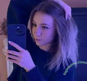  nude photo #0002