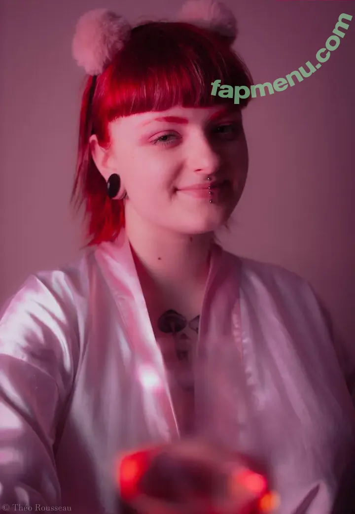 [Mym] A_radia nude photo #0008 (a_radia / aradiamusic)