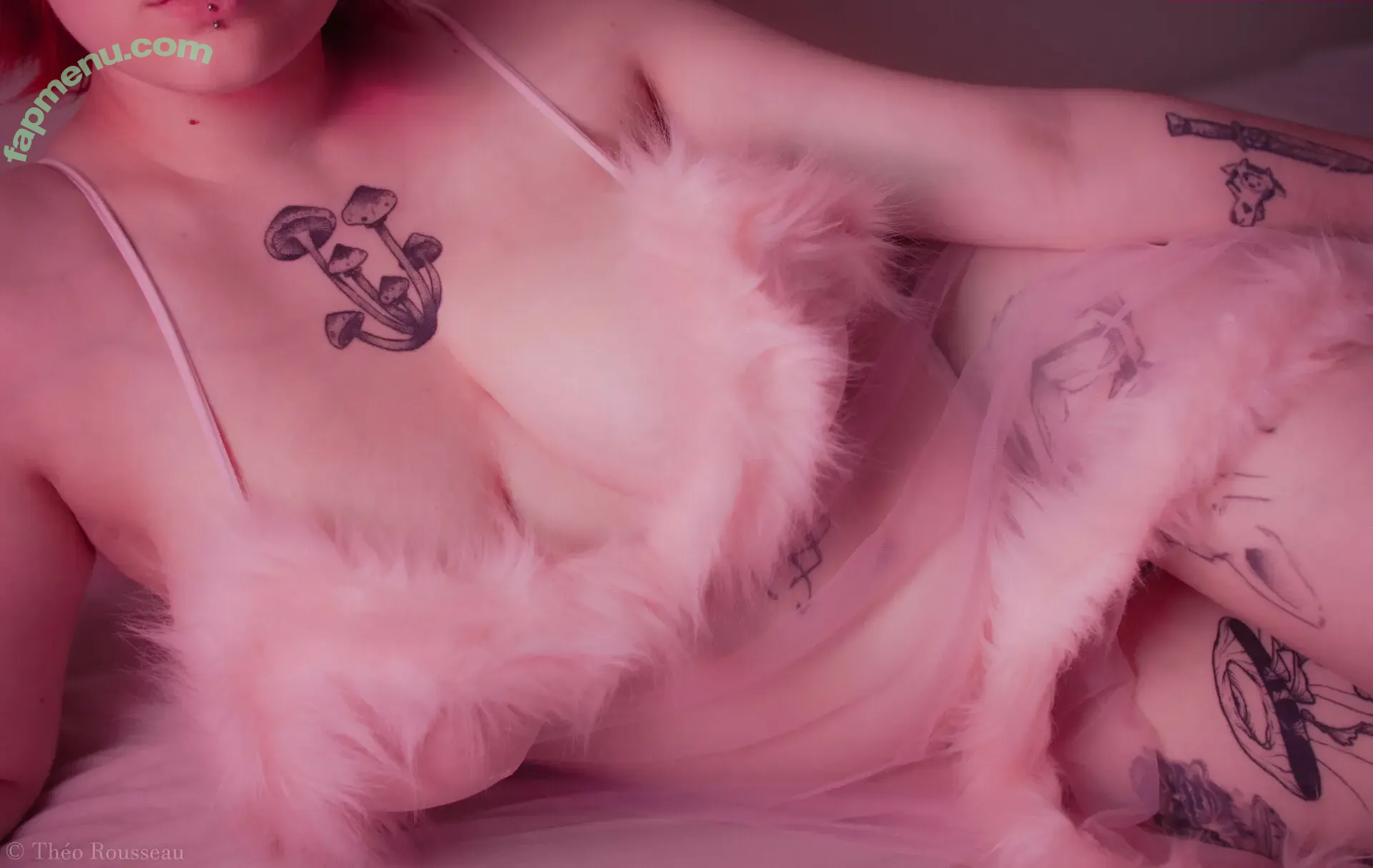 [Mym] A_radia nude photo #0020 (a_radia / aradiamusic)