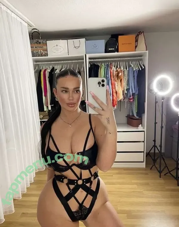 mynameislooor nude photo #0017 (mynameislooor)