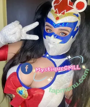Myssmystique / mystiquecmll nude photo #0002