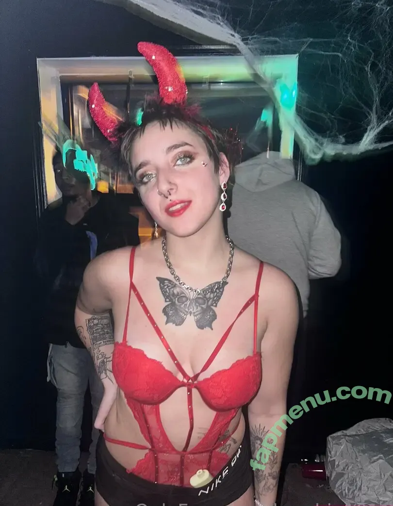 Myst1cnympho nude photo #0005 (ambz boobiez / bambie1011 / myst1csir3n)