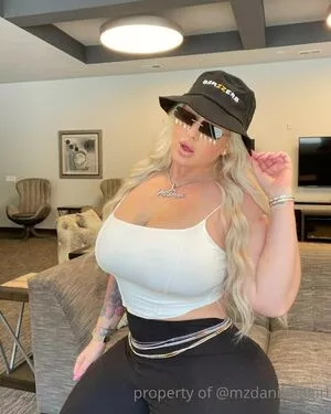 mzdanibadgirl / mzdanient nude photo #0200