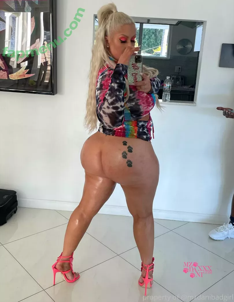 mzdanibadgirl nude photo #0015 (mzdanient)