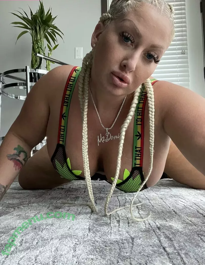mzdanibadgirl nude photo #0038 (mzdanient)