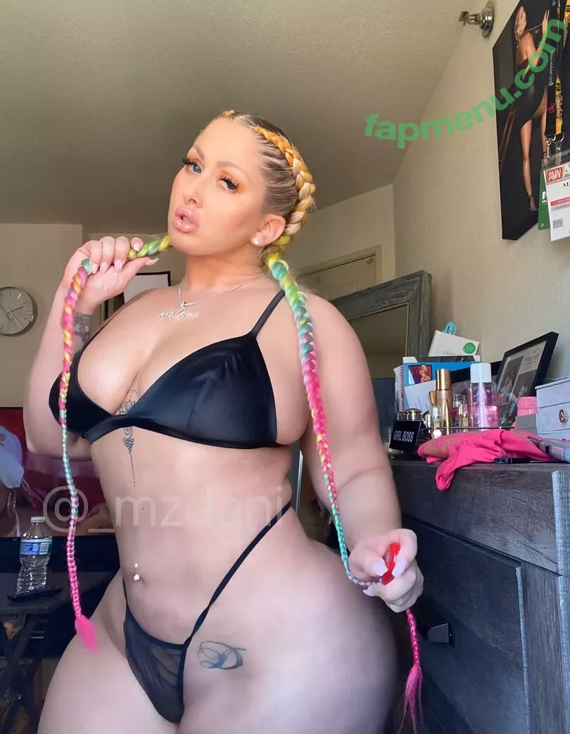 mzdanibadgirl nude photo #0088 (mzdanient)