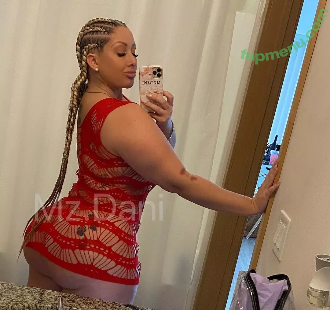 mzdanibadgirl nude photo #0091 (mzdanient)