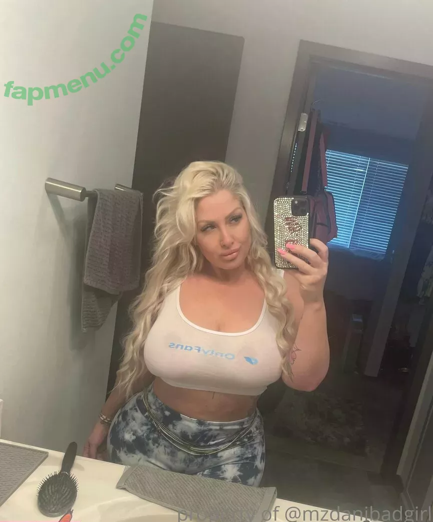 mzdanibadgirl nude photo #0196 (mzdanient)