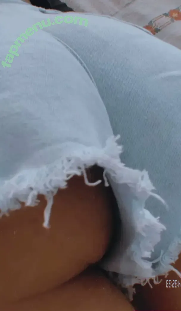 n0ahdiass nude photo #0001 (itsnadiash)