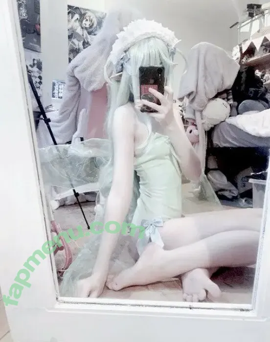 nadecola9 nude photo #0045 (Dizzy)