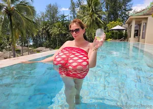 Nadine Jansen / nadinejansenofficial / thenadinejansen nude photo #3980
