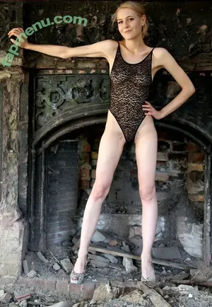  nude photo #0008