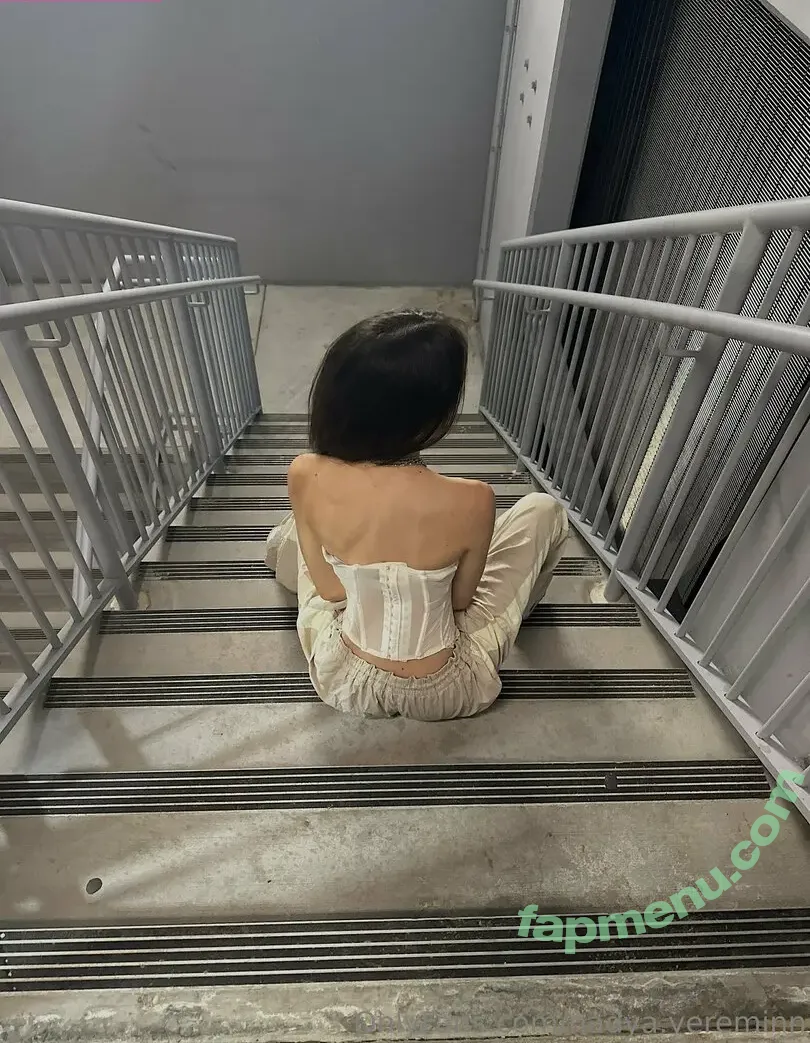 nadya.yereminn nude photo #0006 (nadya.yereminn)