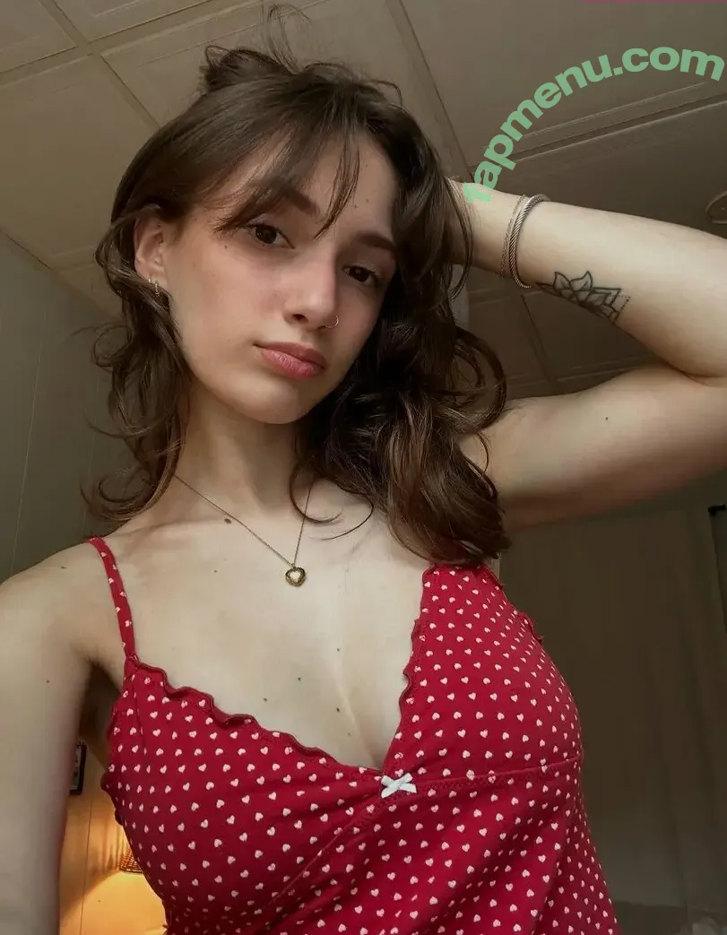 nadyneluchon nude photo #0014 (nadyneluchon)
