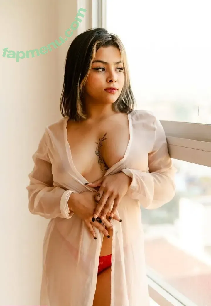 naianseani nude photo #0035 (naianseanii)
