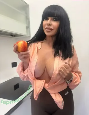 nude photo #0002