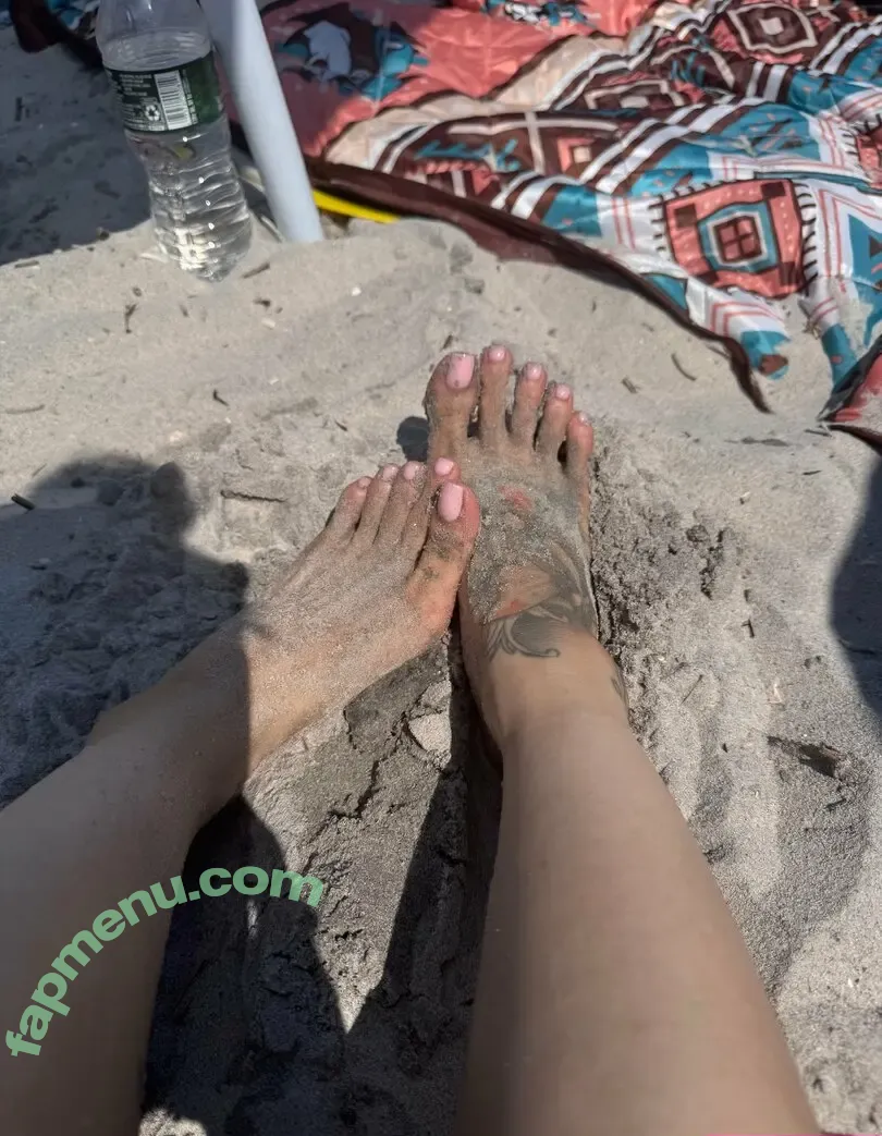 naisfeetonly nude photo #0089 (naisfeetonly)