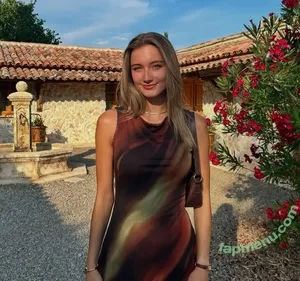Nanou Philips / Nanou asmr / nanouphilips nude photo #0002