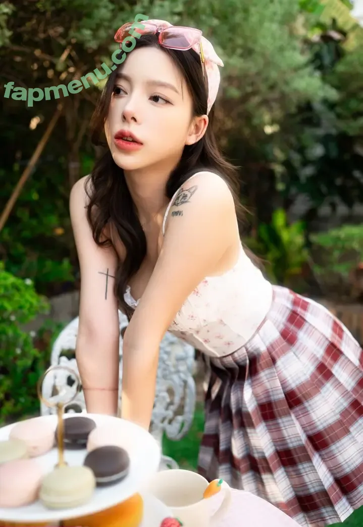 Nardear Montgod nude photo #0056 (Cat / catnardear / nardear)