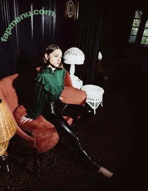 Natalia Dyer / nattyiceofficial nude photo #0820