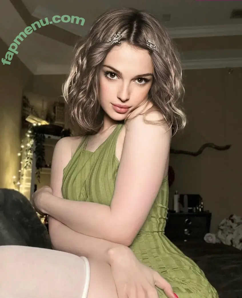 Natalia Sandoval nude photo #0004 (Natalia Sandoval)