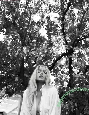 Natalie Alyn Lind / nataliealynlind / natalynlind nude photo #0886