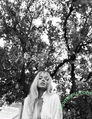 Natalie Alyn Lind / nataliealynlind / natalynlind nude photo #0889