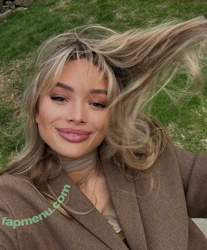 Natalie Alyn Lind nude photo #0844 (nataliealynlind / natalynlind)