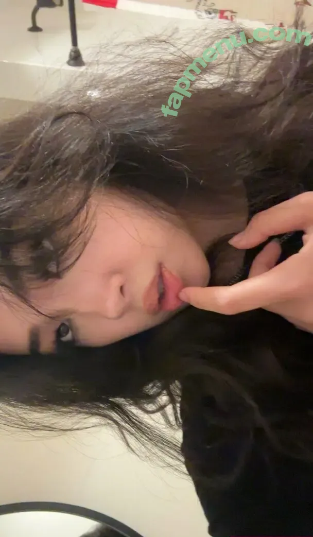 Natalie Tran nude photo #0257 (itsnatalietran)