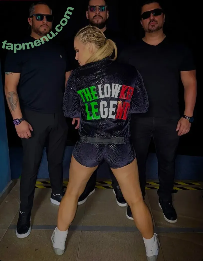 Natalya Neidhart nude photo #0172 (natalya_boat)