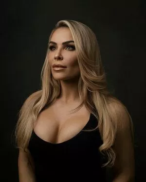 Natalya Neidhart / Wwe / jenni-neidhart / natalya_boat nude photo #0313