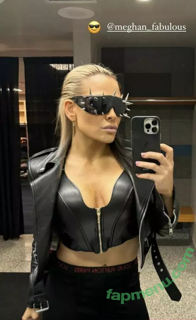 Natalya Neidhart nude photo #0256 (Wwe / jenni-neidhart / natalya_boat)