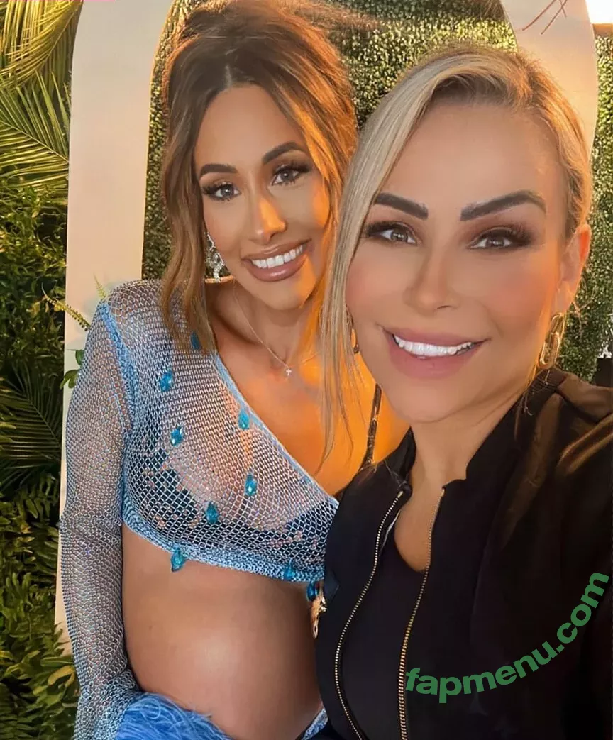 Natalya Neidhart nude photo #0258 (Wwe / jenni-neidhart / natalya_boat)