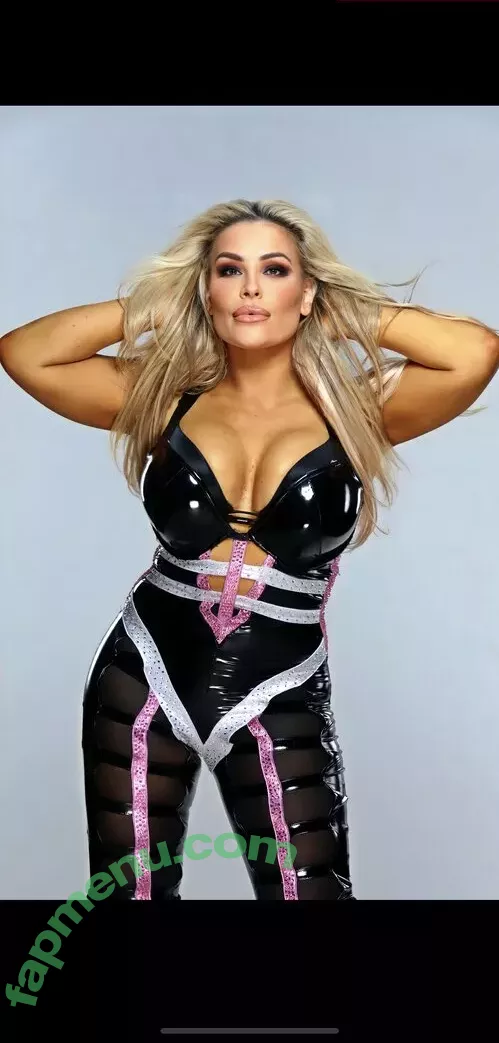 Natalya Neidhart nude photo #0270 (Wwe / jenni-neidhart / natalya_boat)