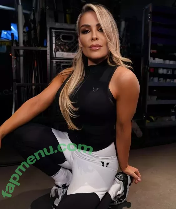 Natalya Neidhart nude photo #0303 (Wwe / jenni-neidhart / natalya_boat)