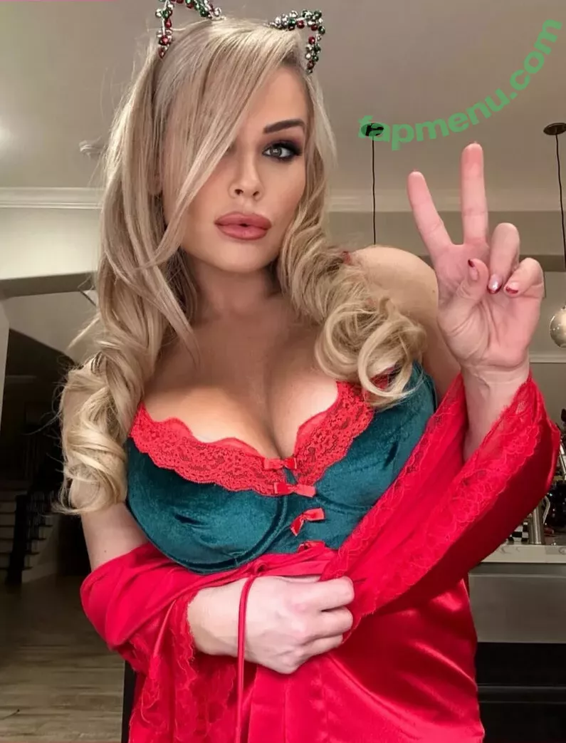 Natalya Neidhart nude photo #0358 (Wwe / jenni-neidhart / natalya_boat)