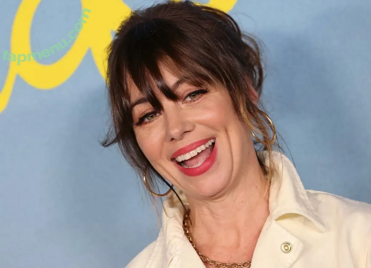Natasha Leggero nude photo #0081 (natashaleggero)