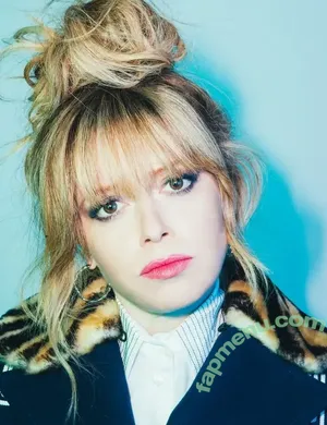 Natasha Lyonne / nlyonne nude photo #0195