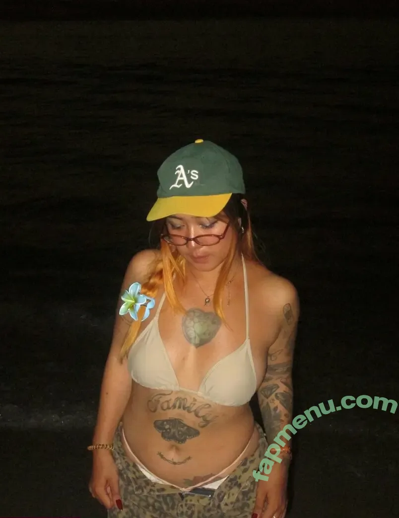 natashathebaddestxo nude photo #0002 (natashathebaddestxo)