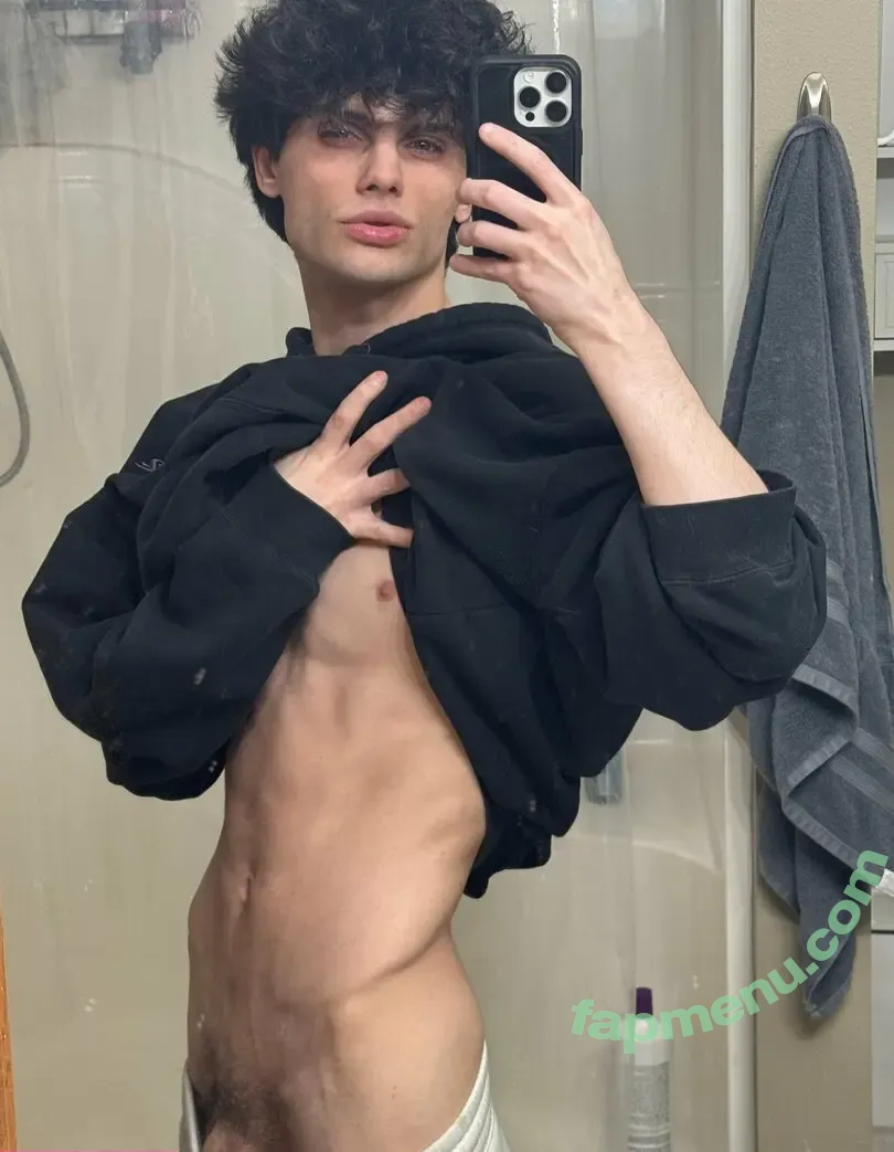 natebust nude photo #0002 (nate.buss)