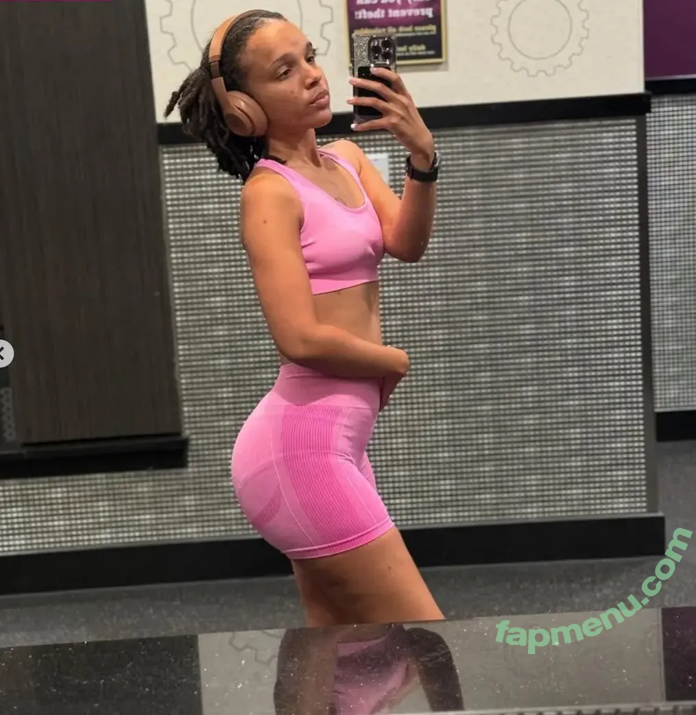 Nathifarukiyaa nude photo #0001 (Nathifarukiyaa_)