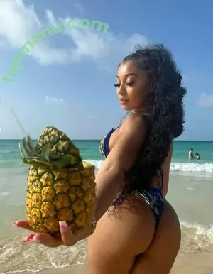 Naturalchina / Bubble Booty nude photo #1472