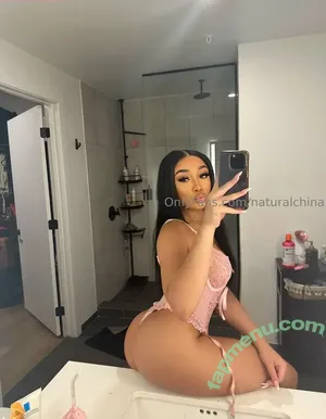 Naturalchina / Bubble Booty nude photo #1497