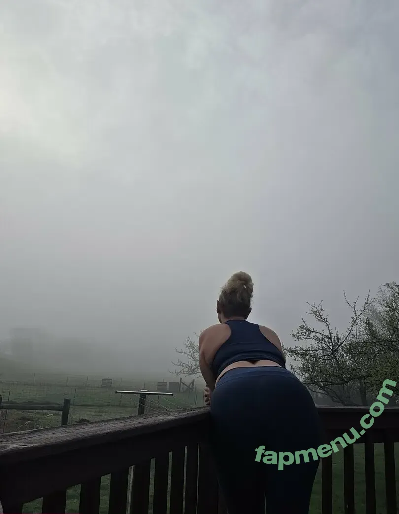 naturechicjj nude photo #0004 (naturechicjj)