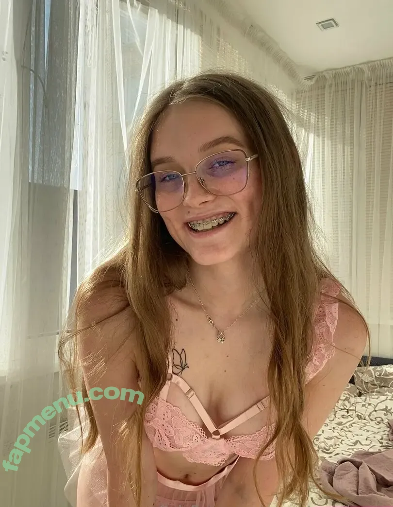 Naughty_mila nude photo #0002 (Naughty_mila_vip)