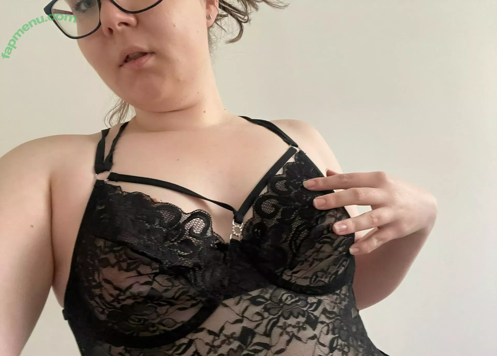 Naughtychubbynixiesin nude photo #0181 (Naughtychubbynixiesin)